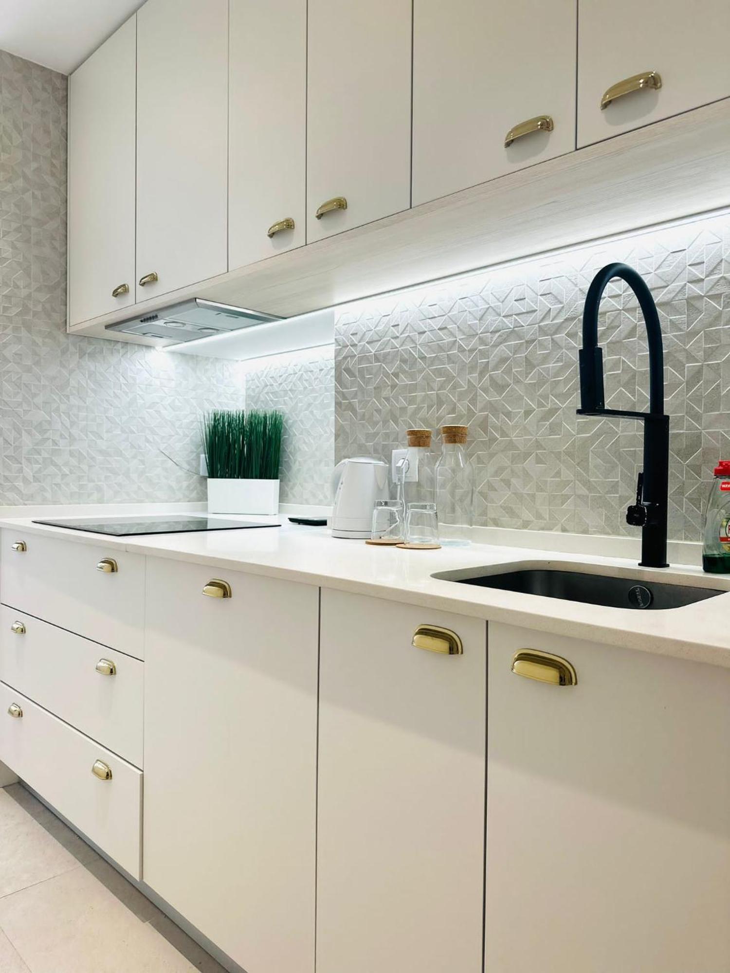 Bernardim - No 87 - 2b - The Three-bedroom Escape * Lisbon