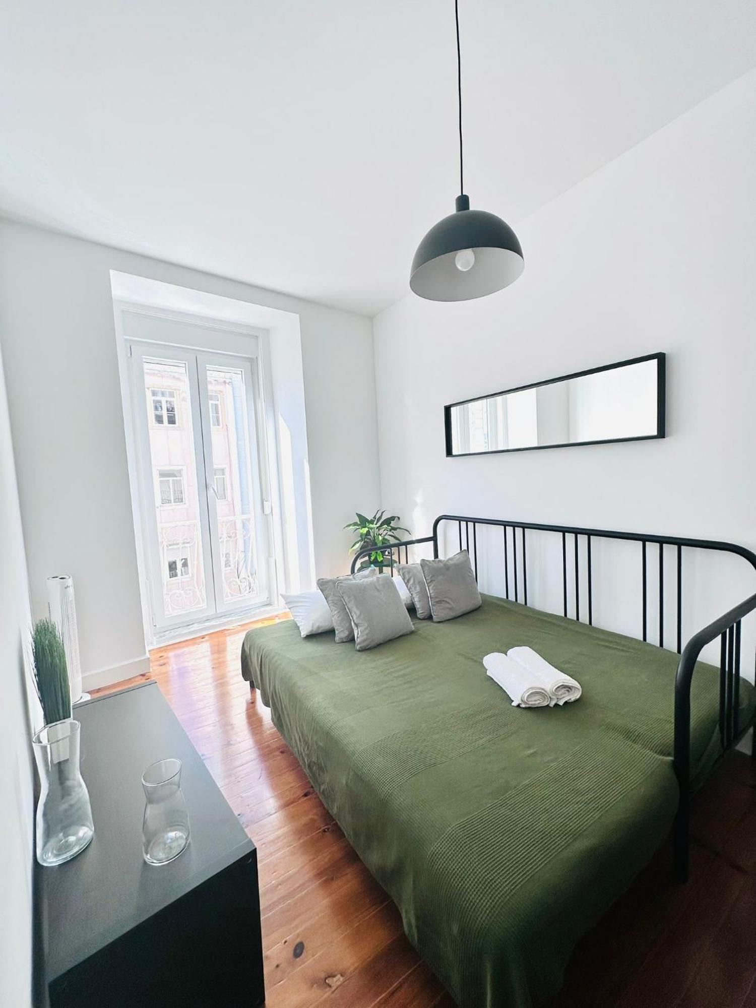 Bernardim - No 87 - 2b - The Three-bedroom Escape *