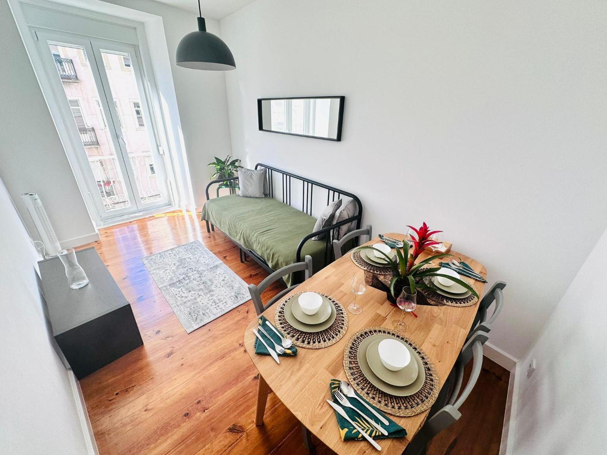 Apartamento Bernardim - No 87 - 2b - The Three-bedroom Escape